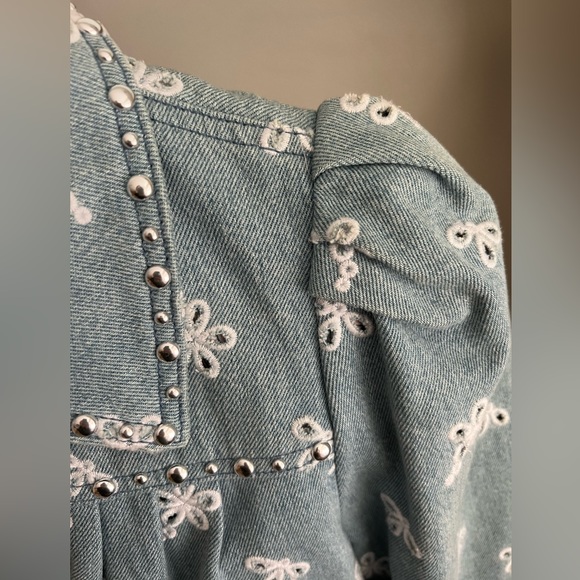 Marc Jacobs Stud Broderie Anglaise Daisy Embroidered Denim Jacket In Blue - Picture 13 of 13